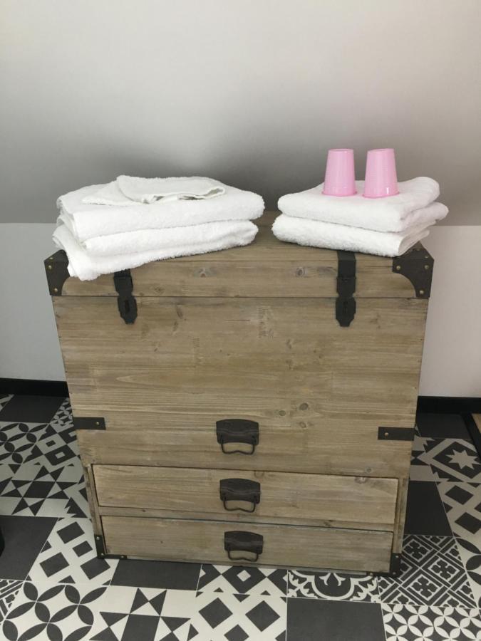 Appartamento Chez Trotro Saint-Pierre-de-Plesguen Esterno foto