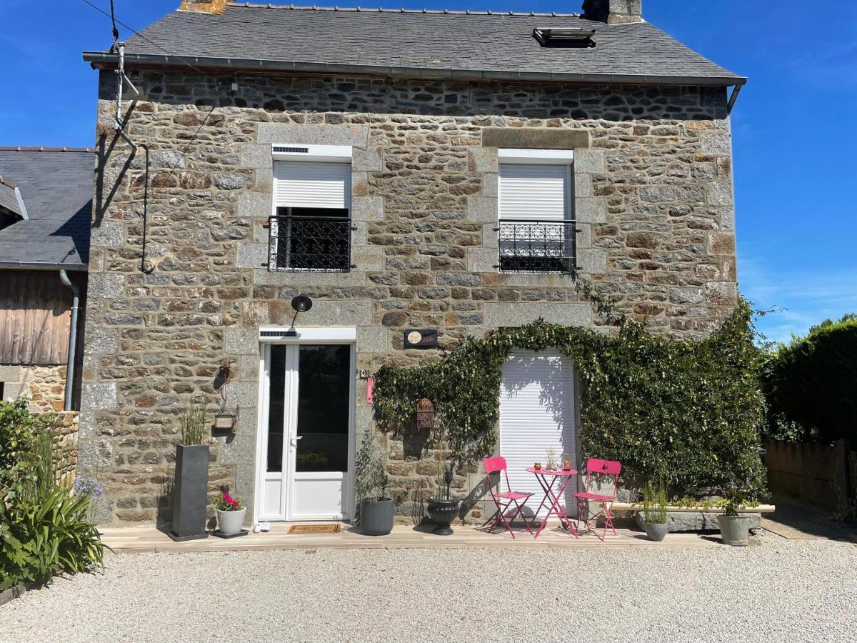 Appartamento Chez Trotro Saint-Pierre-de-Plesguen Esterno foto