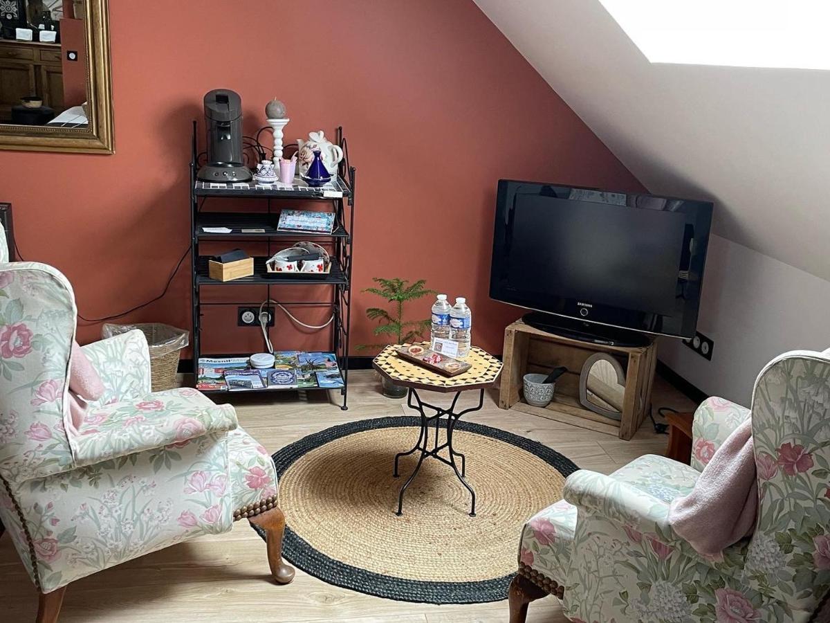 Appartamento Chez Trotro Saint-Pierre-de-Plesguen Esterno foto