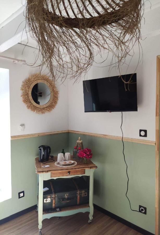 Appartamento Chez Trotro Saint-Pierre-de-Plesguen Esterno foto