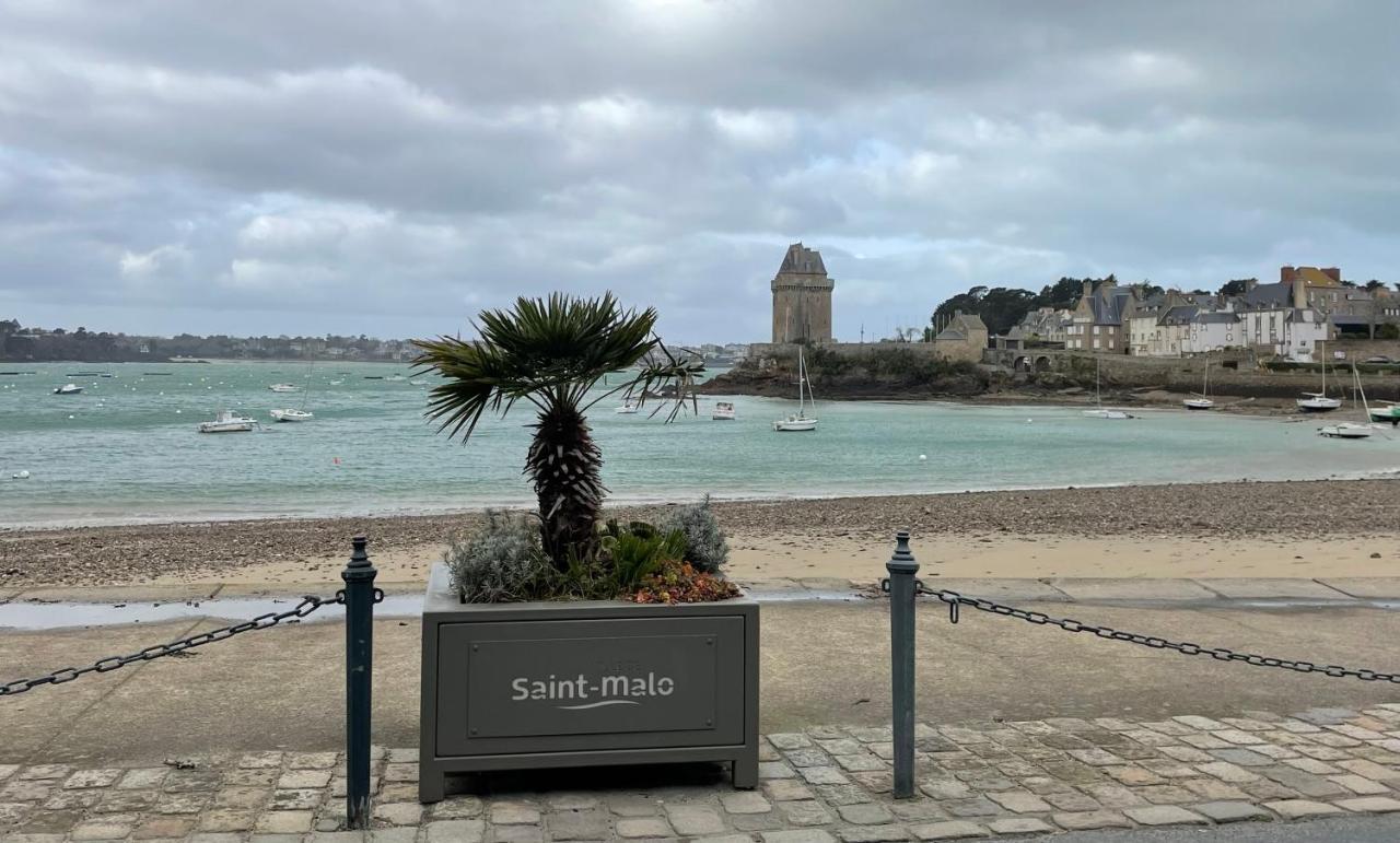 Appartamento Chez Trotro Saint-Pierre-de-Plesguen Esterno foto
