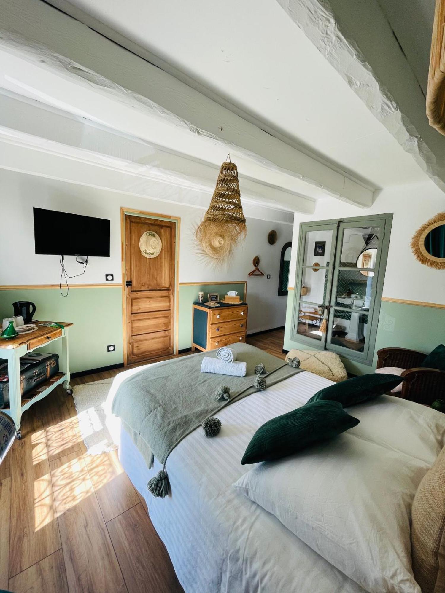 Appartamento Chez Trotro Saint-Pierre-de-Plesguen Esterno foto