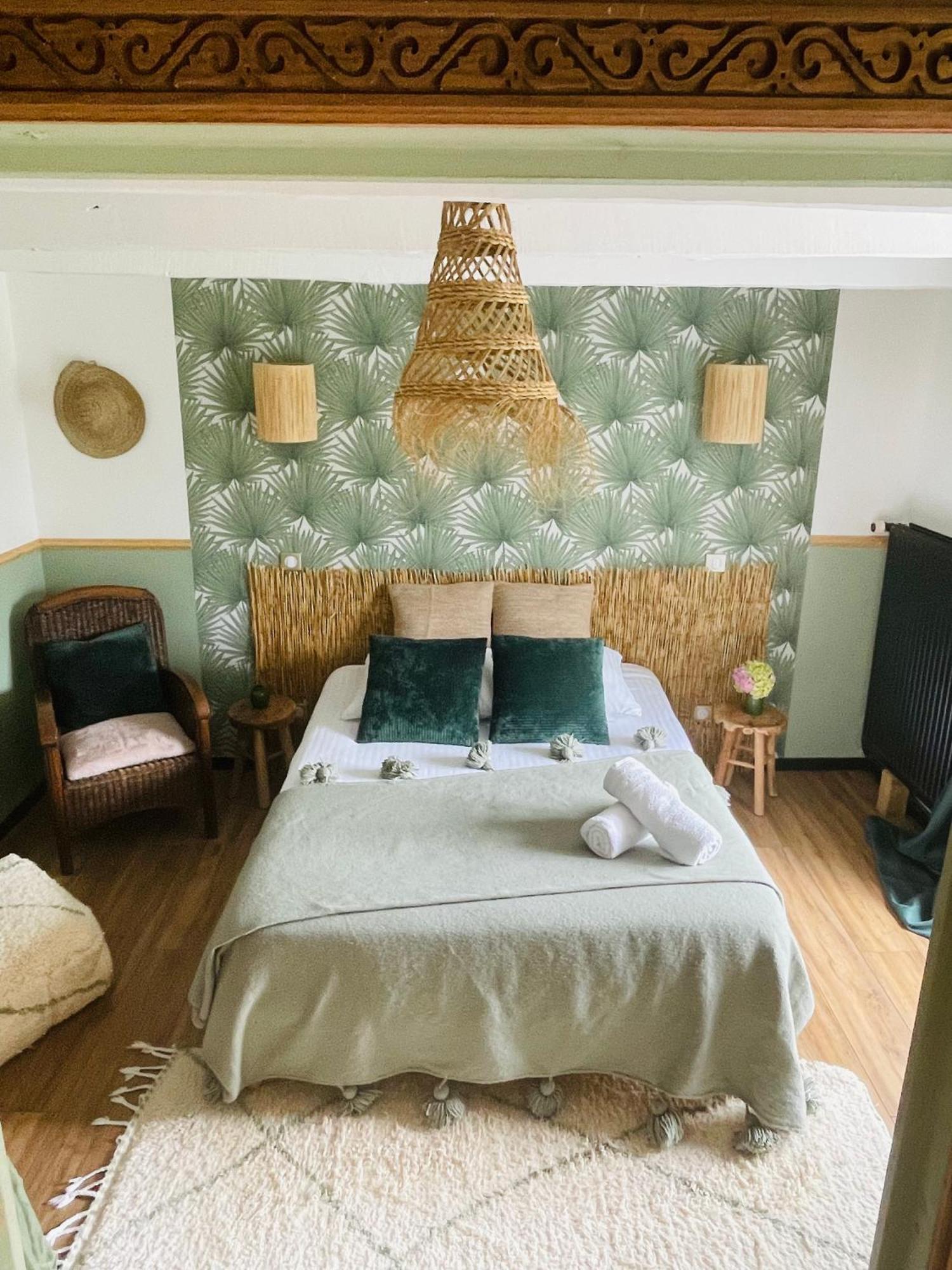 Appartamento Chez Trotro Saint-Pierre-de-Plesguen Esterno foto